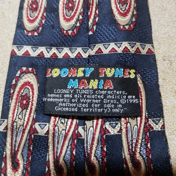 Vintage Looney Tunes Mania Handmade Embroidered Silk Paisley Tie - Picture 3 of 4